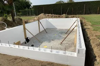 Piscina con isoblocco a Legnago Verona